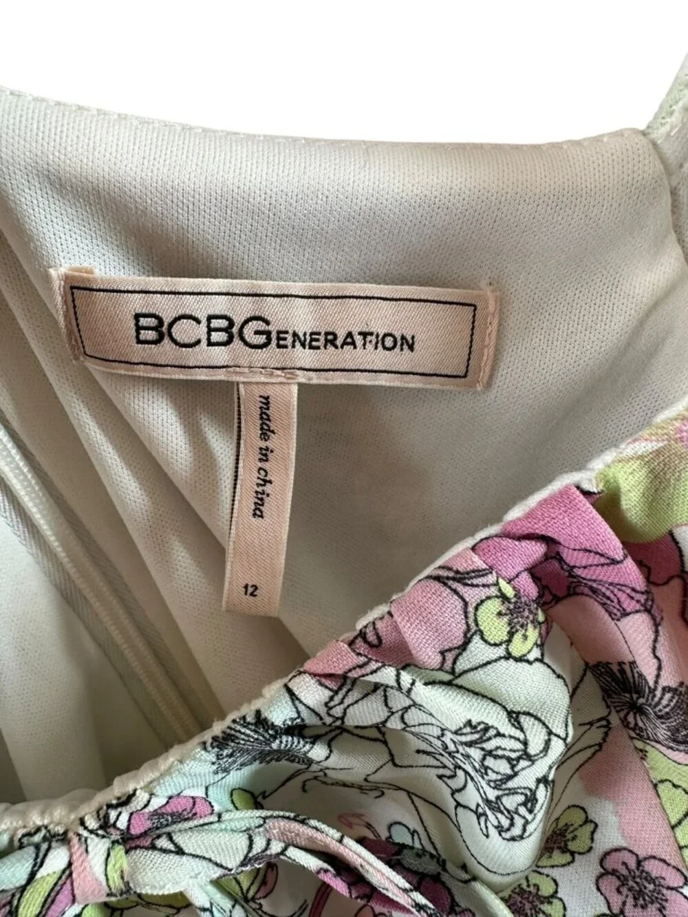 BCBGeneration Pastel Floral Milkmaid Cottagecore Dress Puff Sleeve Size 12 - Picture 8 of 9